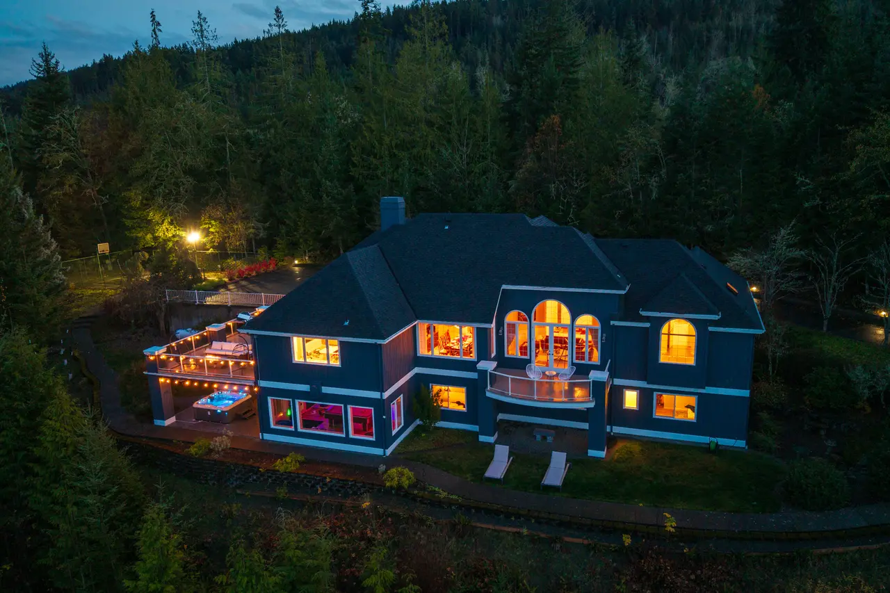 Private family resort for whole family near Olympic National Park