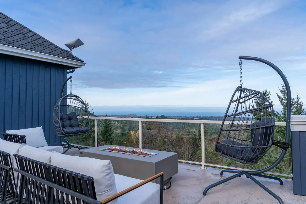 Your front-row seat to the Pacific Northwest. 